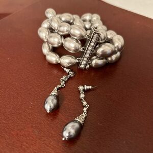 Elegant Silver Pearl Jewelry Set Bracelet with earrings